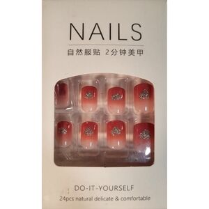 Hearts in the Middle - Press-on Nails - 24pcs